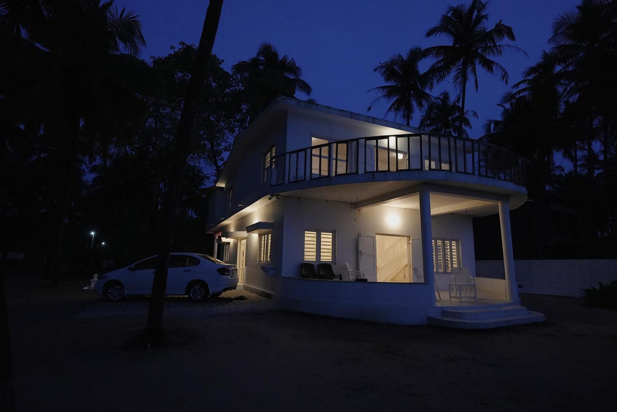 Beach At The White House Villa Udupi Kültér fotó