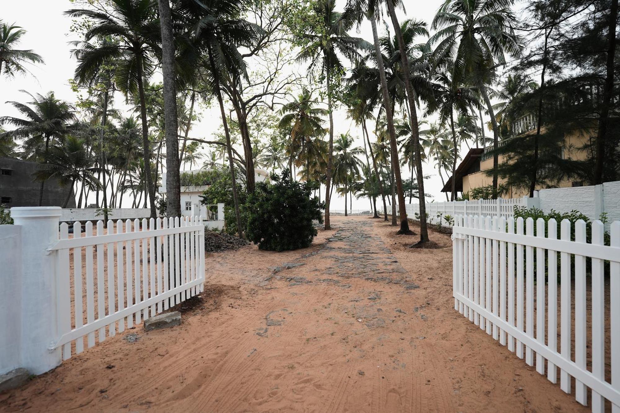 Beach At The White House Villa Udupi Kültér fotó