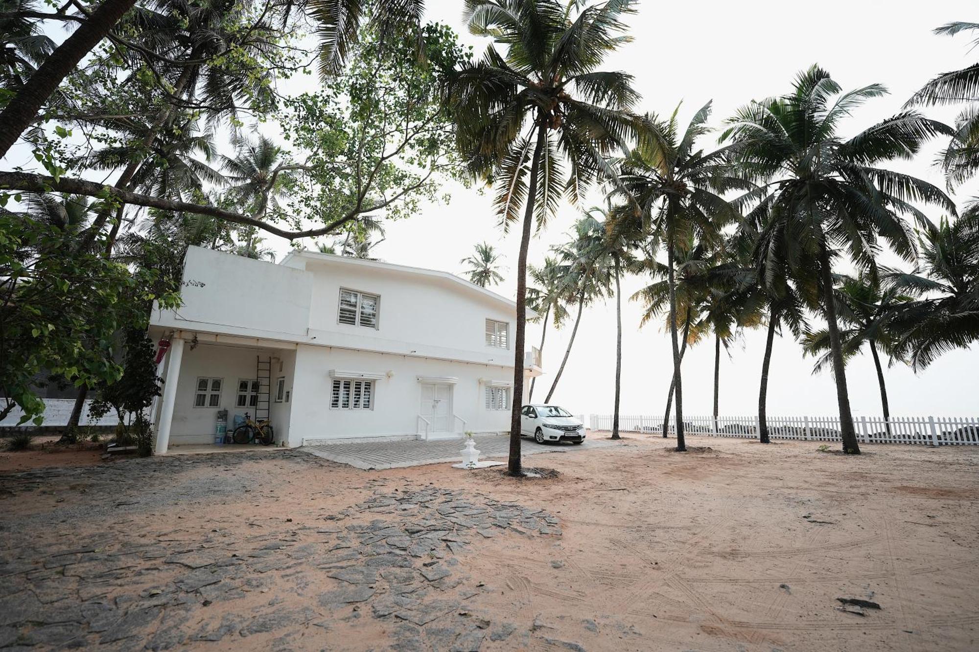 Beach At The White House Villa Udupi Kültér fotó